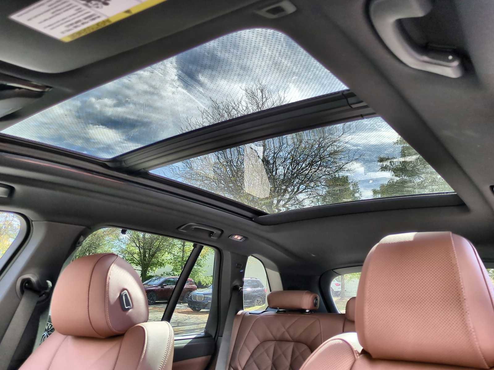 Used 2026 BMW X5 xDrive50e w/ Executive Package image 19