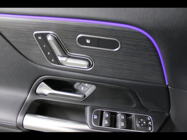 Used 2023 Mercedes-Benz GLA 250 4MATIC image 18
