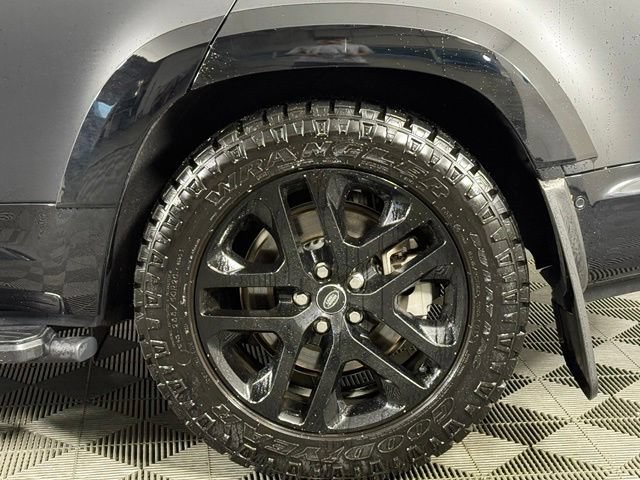 Used 2025 Land Rover Defender 130 Outbound AWD/4WD image 13