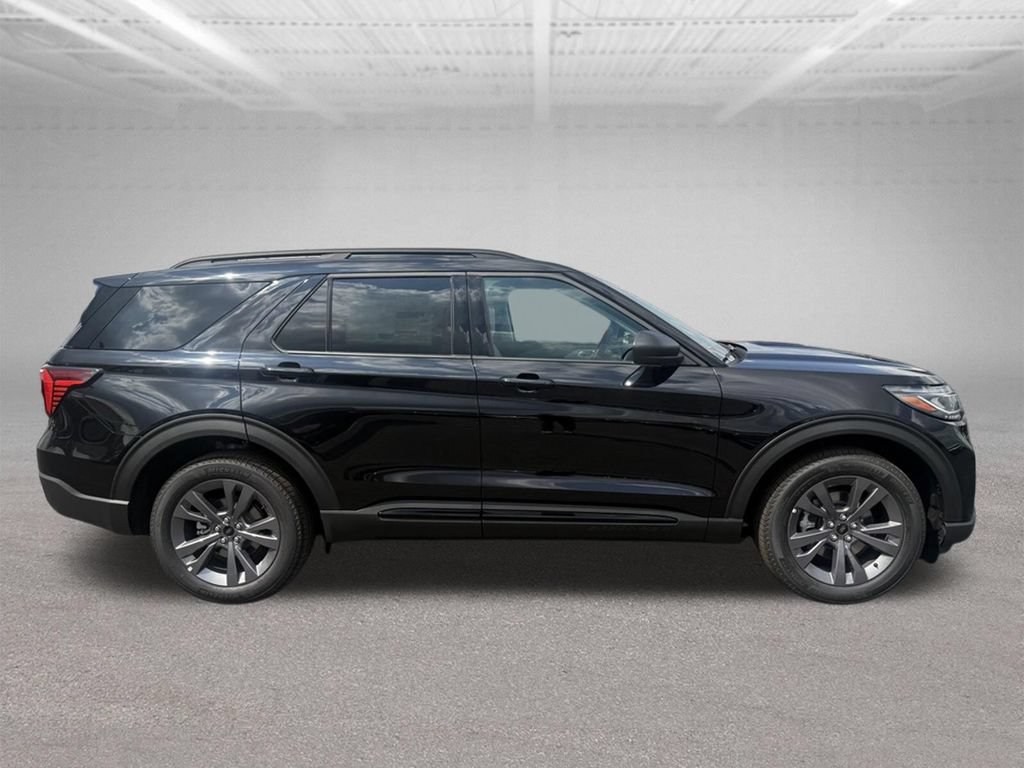 New 2026 Ford Explorer Active w/ Active Comfort Package AWD/4WD image 2