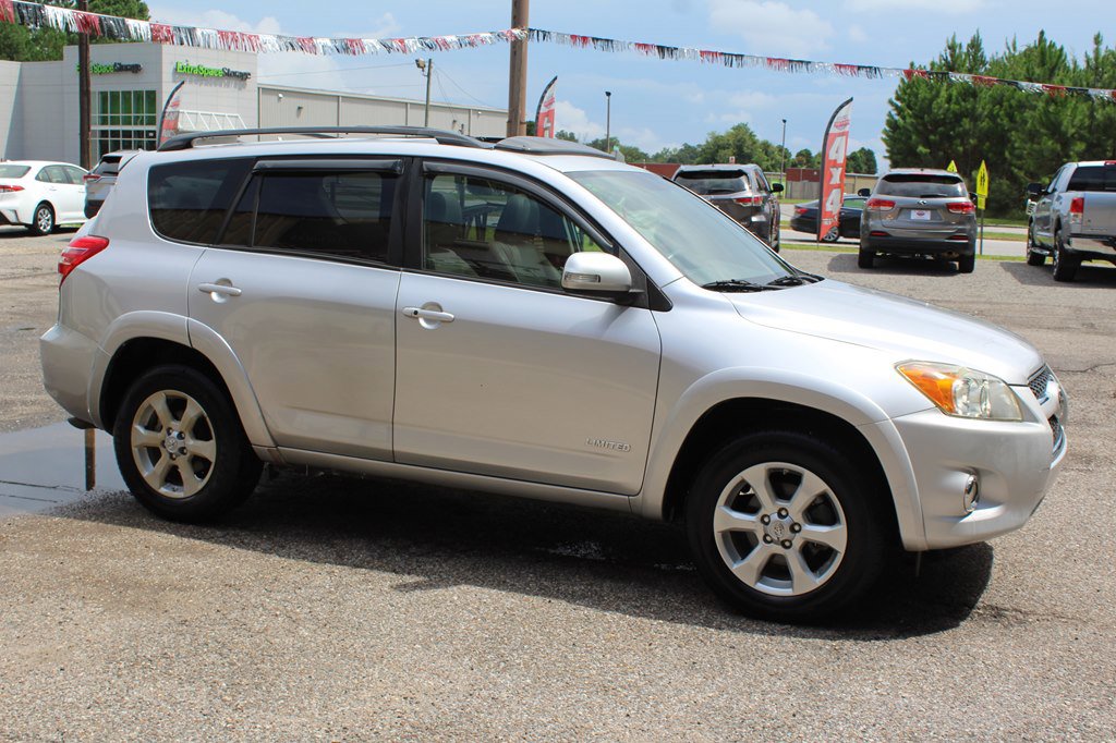 Used 2009 Toyota RAV4 Limited image 10