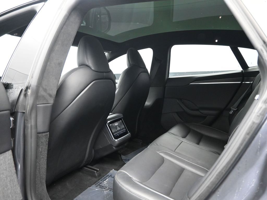 Used 2022 Tesla Model S Plaid image 31