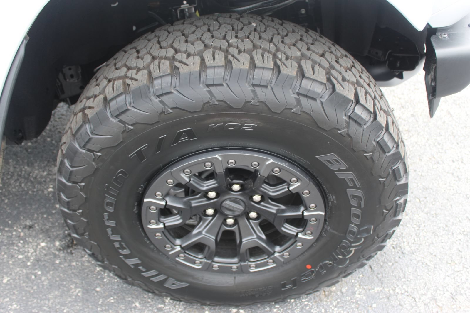 New 2026 Ford Bronco Raptor w/ Interior Carbon Fiber Pack AWD/4WD image 10