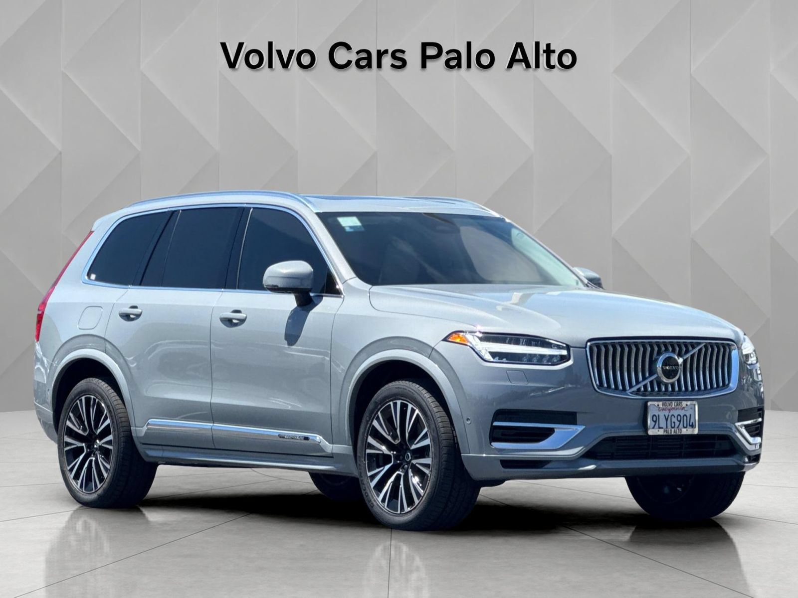 Certified 2024 Volvo XC90 T8 Plus w/ Protection Package Premier AWD/4WD image 14