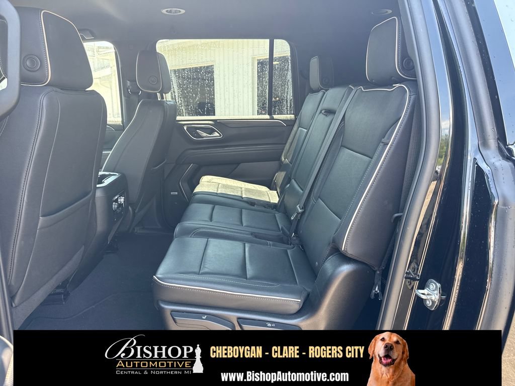 Used 2024 GMC Yukon XL SLT AWD/4WD image 17