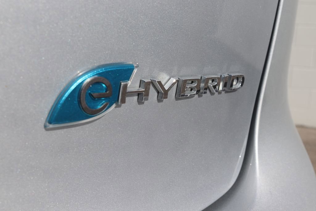 Used 2023 Chrysler Pacifica Limited image 25