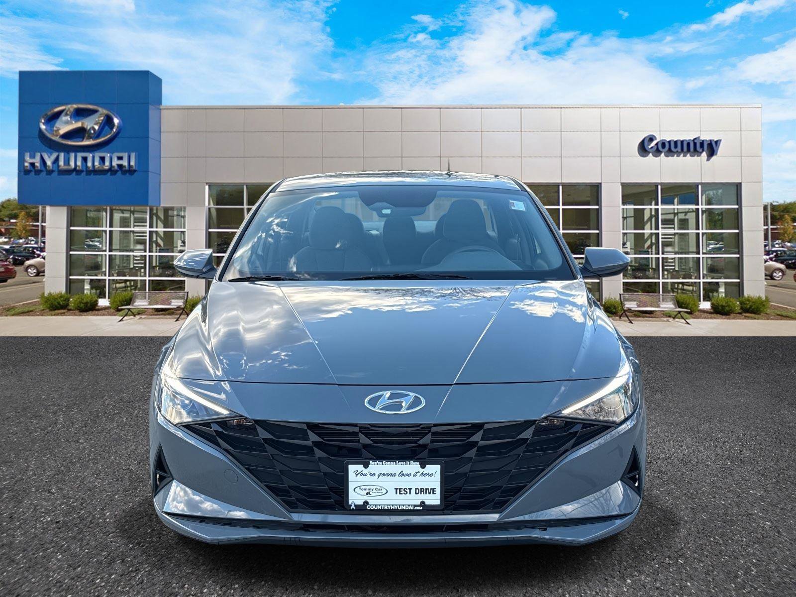 Used 2023 Hyundai Elantra SEL w/ Cargo Package image 2