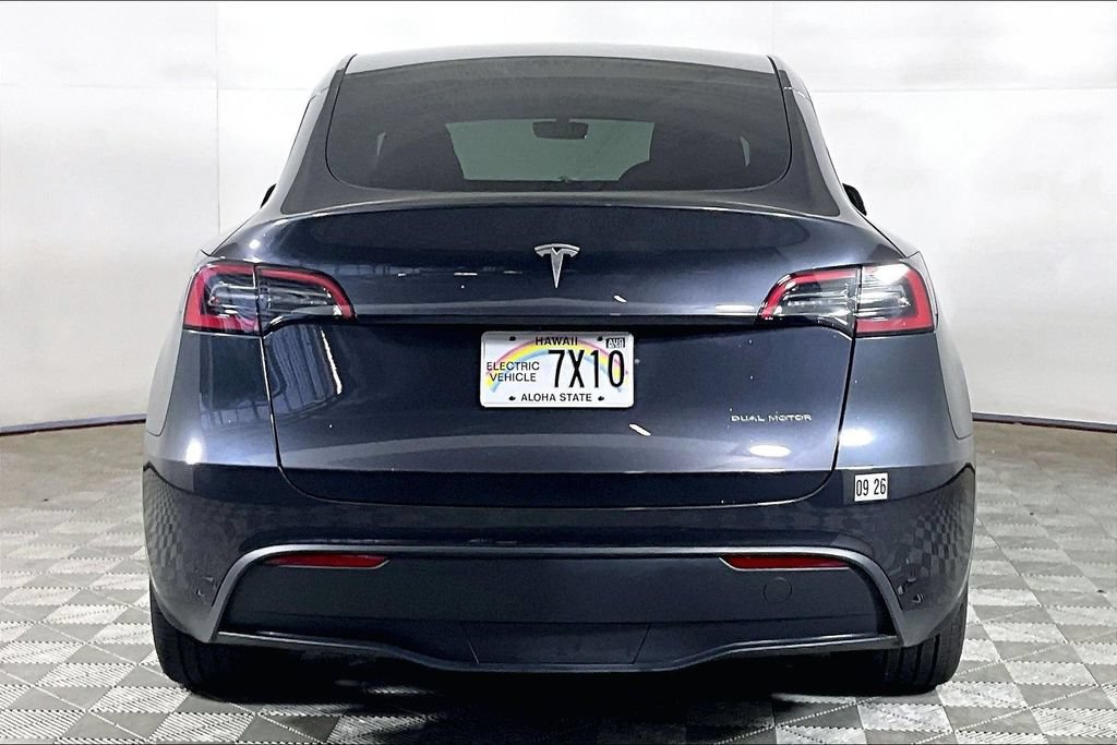 Used 2024 Tesla Model Y Long Range AWD/4WD image 3