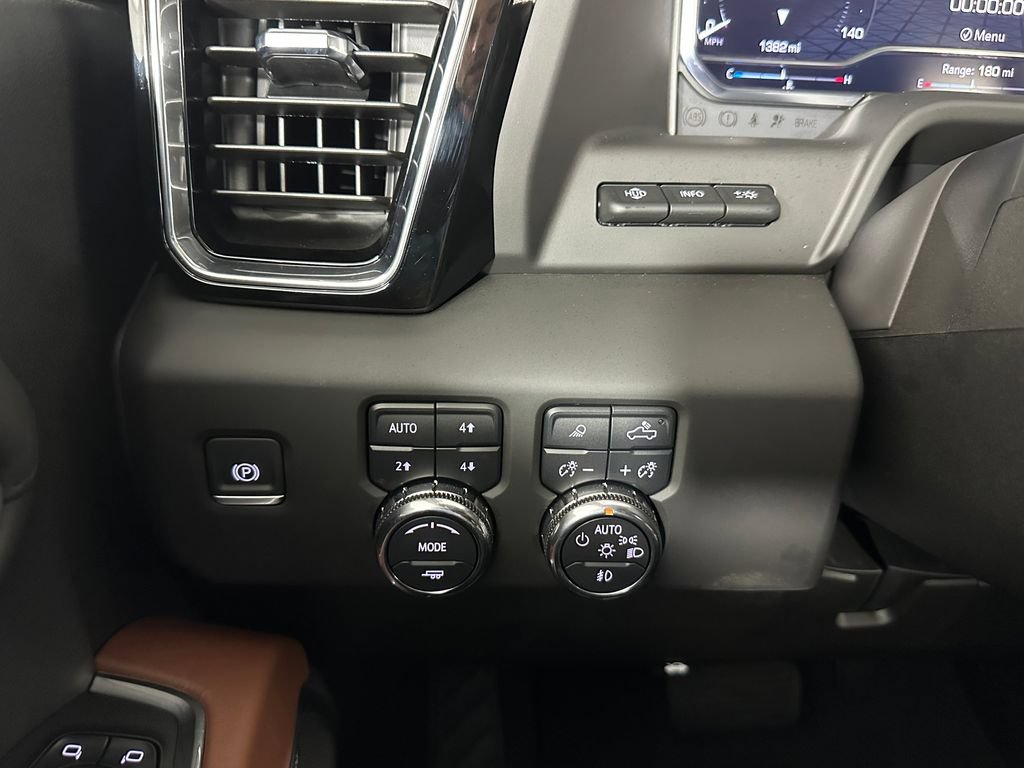 Used 2025 GMC Sierra 3500 Denali Ultimate w/ LPO, GMC Protection Package AWD/4WD image 24