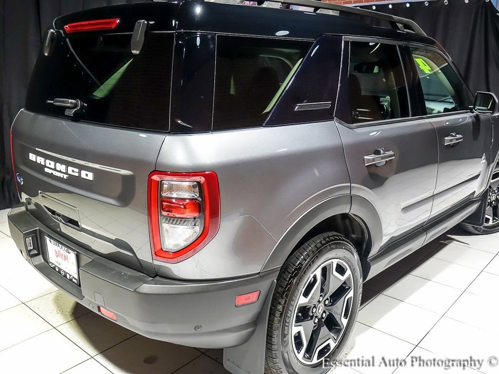 Used 2024 Ford Bronco Sport Outer Banks w/ Tech Package image 11