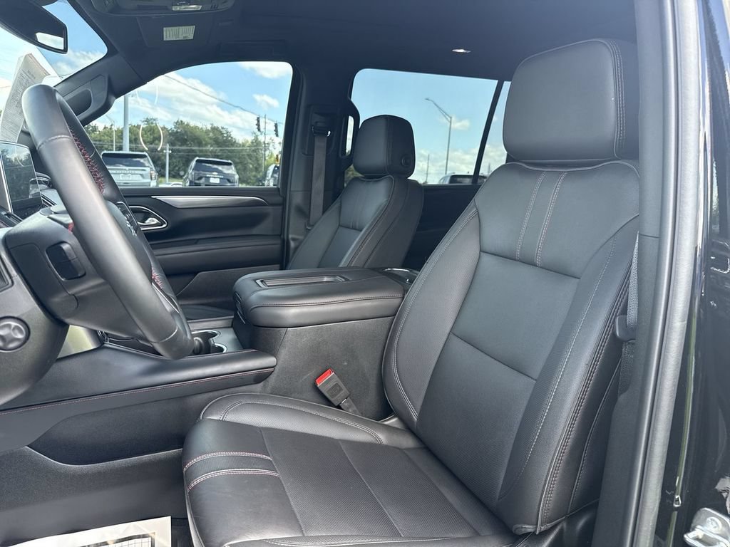 Used 2024 Chevrolet Suburban RST w/ Luxury Package AWD/4WD image 23