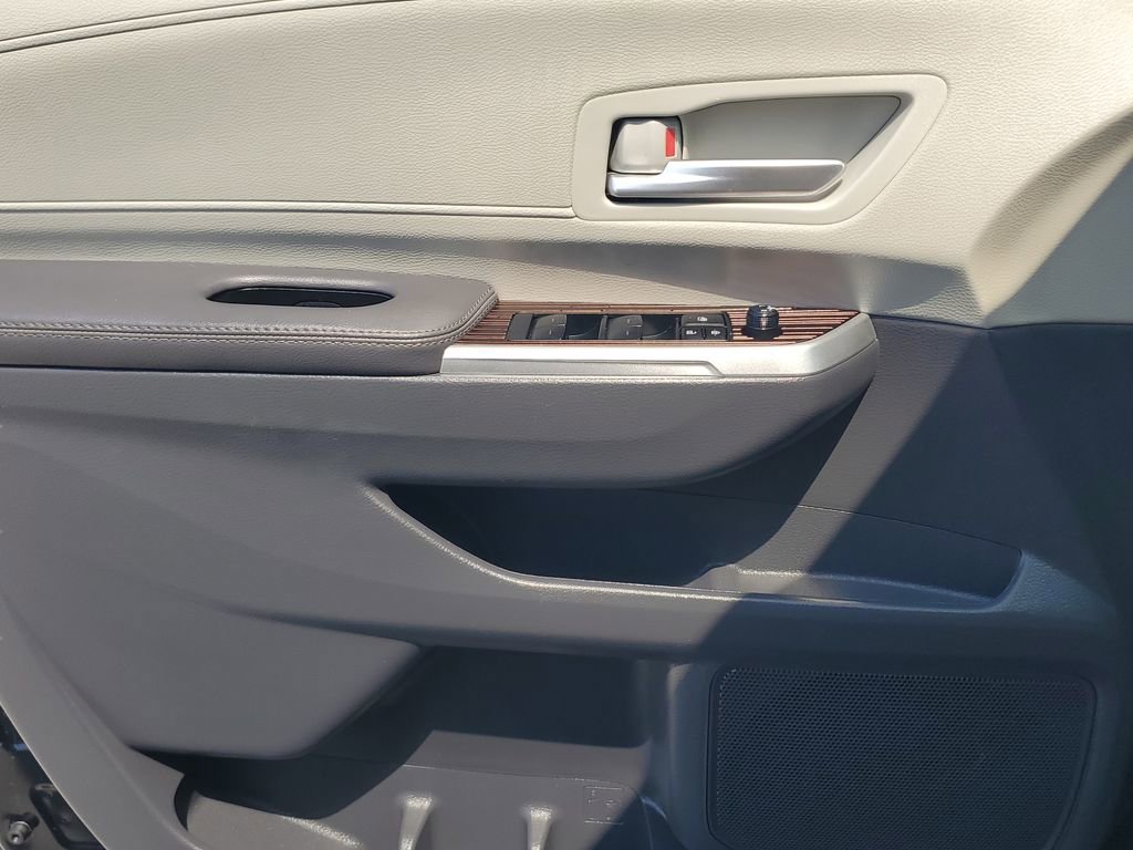 Certified 2024 Toyota Sienna XLE image 24