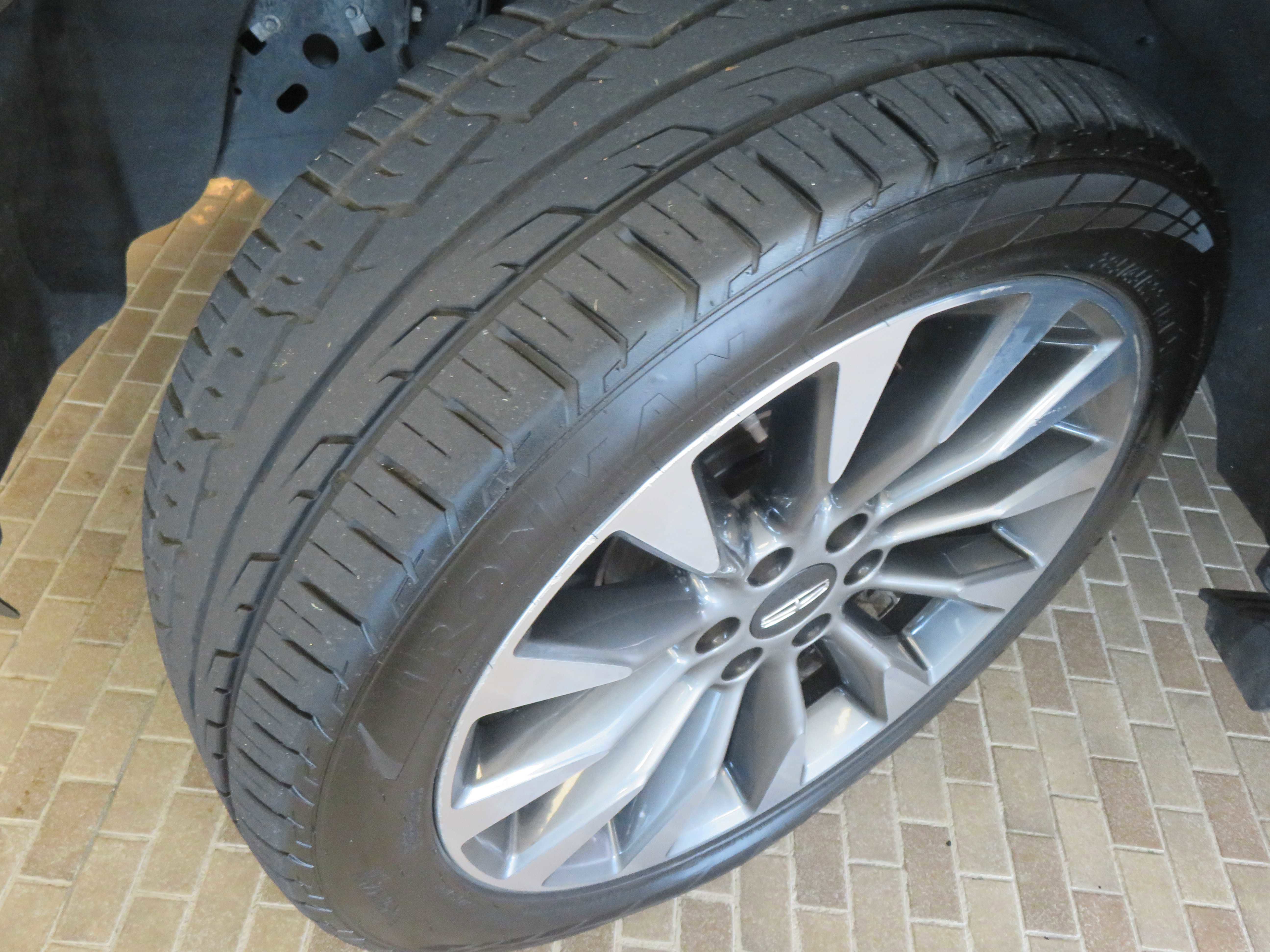 Used 2020 Lincoln Navigator L Reserve image 11