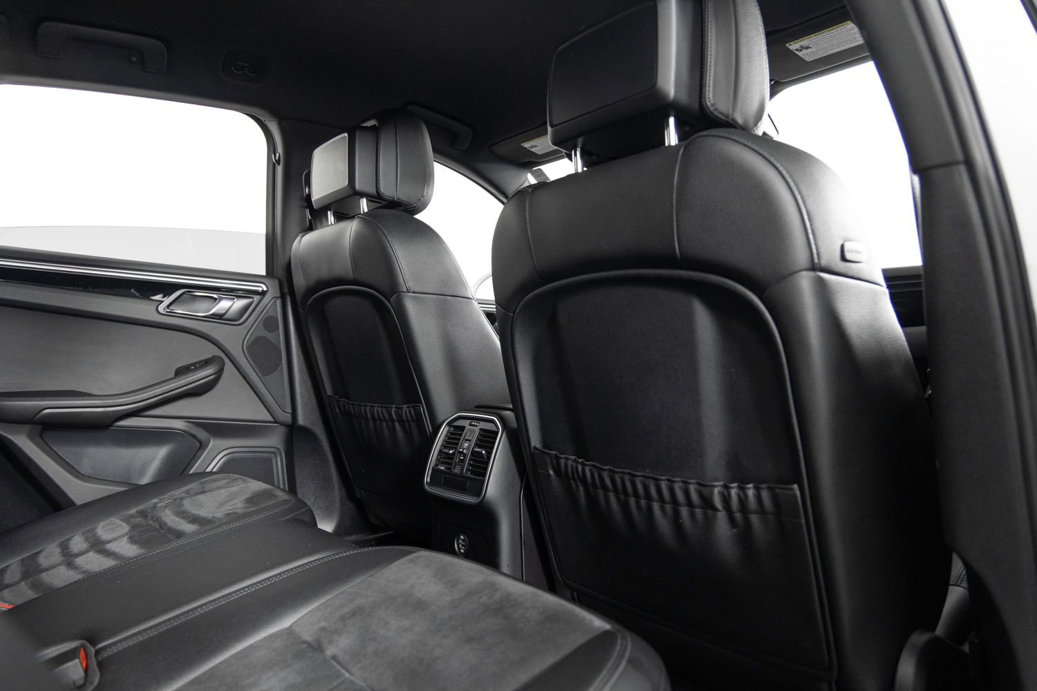 Used 2018 Porsche Macan Sport Edition image 22