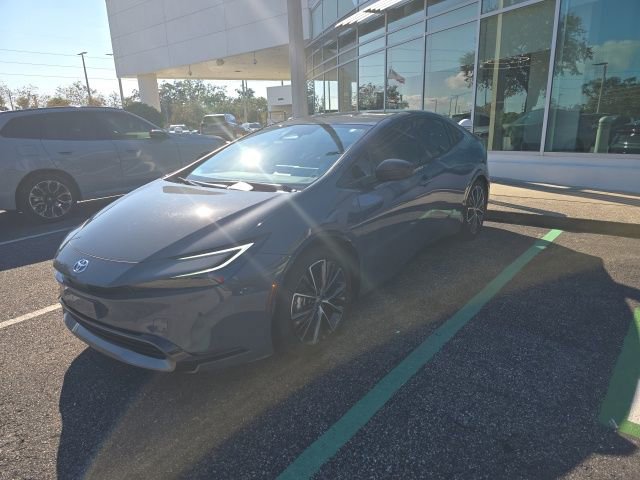 Used 2024 Toyota Prius XLE image 3