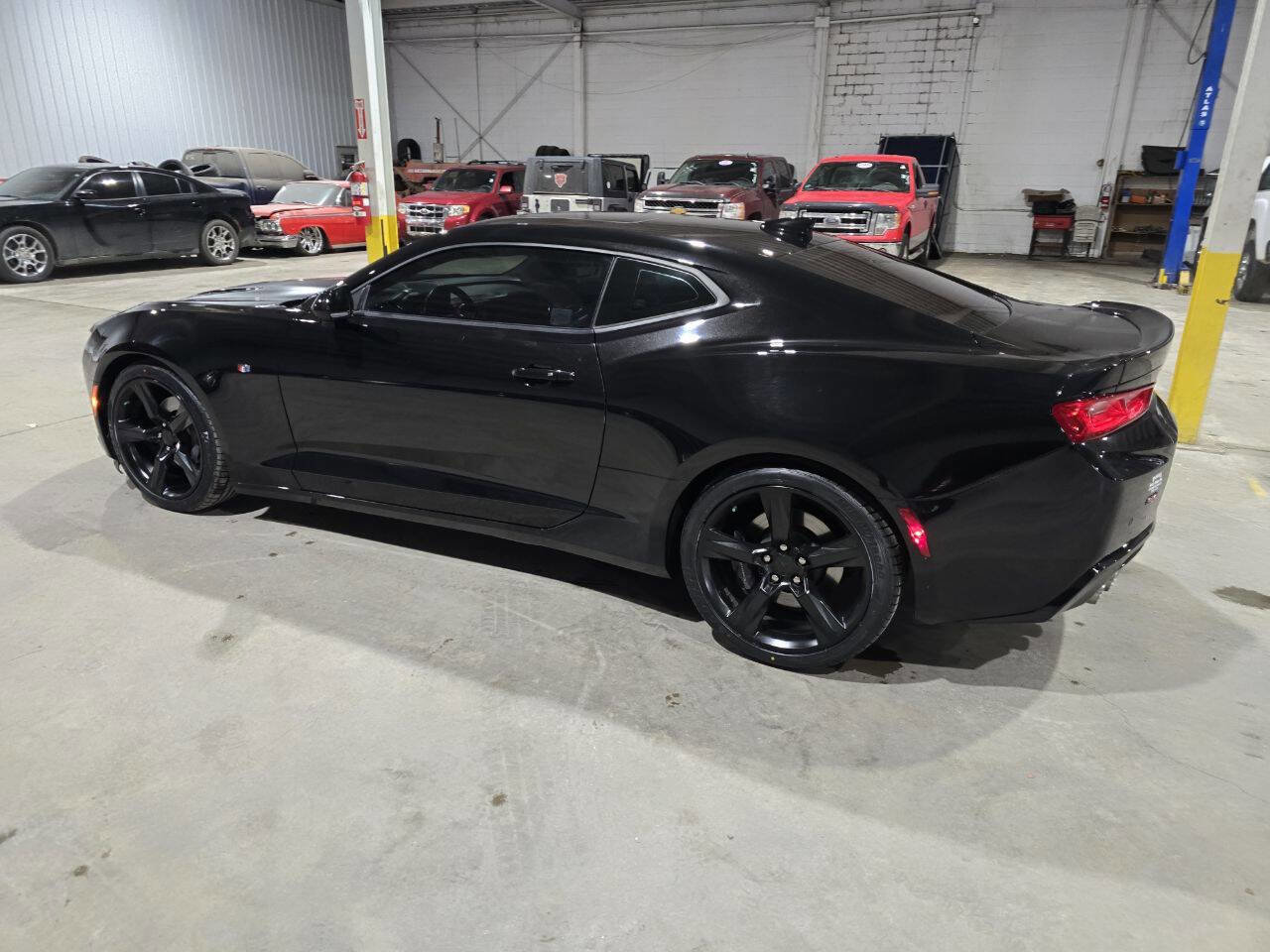 Used 2017 Chevrolet Camaro SS image 7