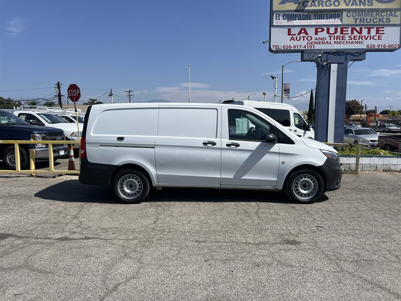 Used 2019 Mercedes-Benz Metris image 2