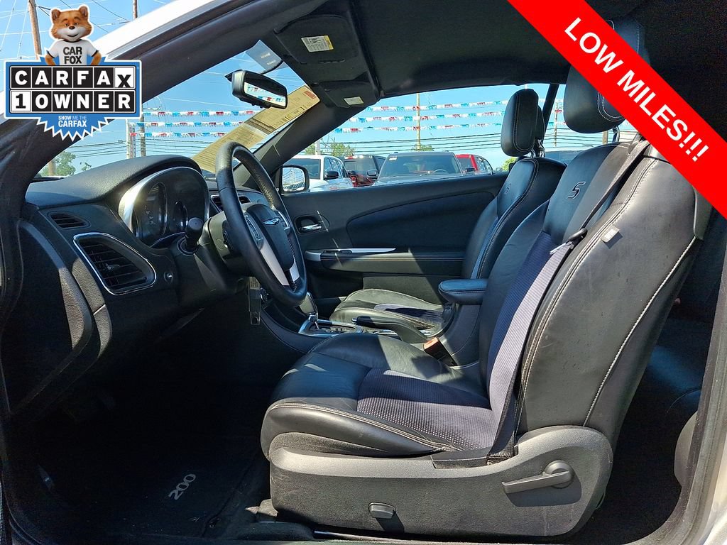 Used 2013 Chrysler 200 S FWD image 12