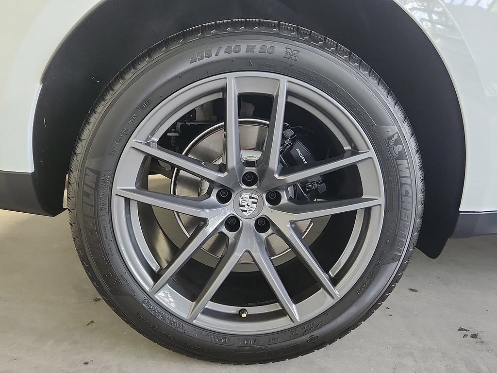 New 2026 Porsche Macan Turbo AWD/4WD image 10