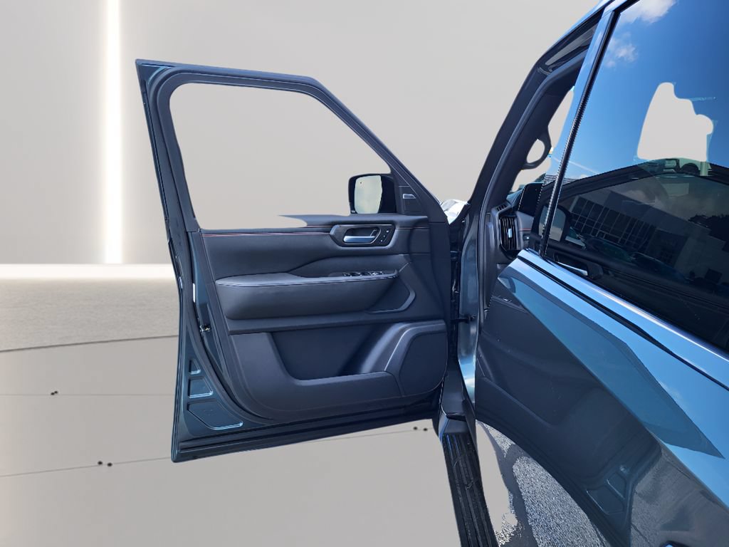 Used 2025 Nissan Armada PRO-4X AWD/4WD image 18