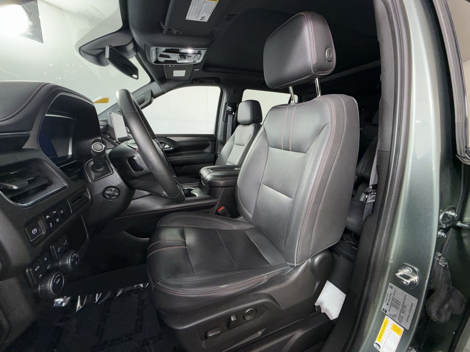 Used 2023 Chevrolet Tahoe RST w/ Luxury Package AWD/4WD image 13