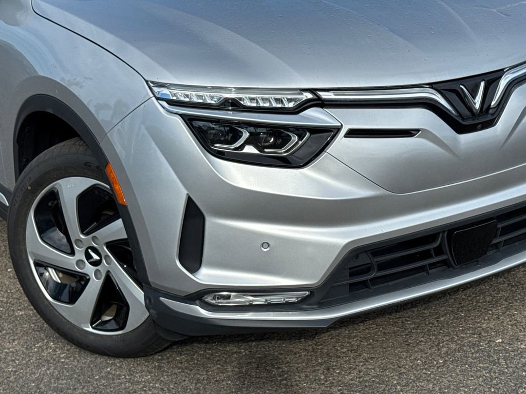 New 2025 VinFast VF 8 Eco AWD/4WD image 6