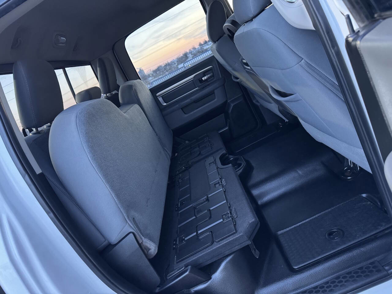 Used 2017 RAM 1500 Classic SLT image 35