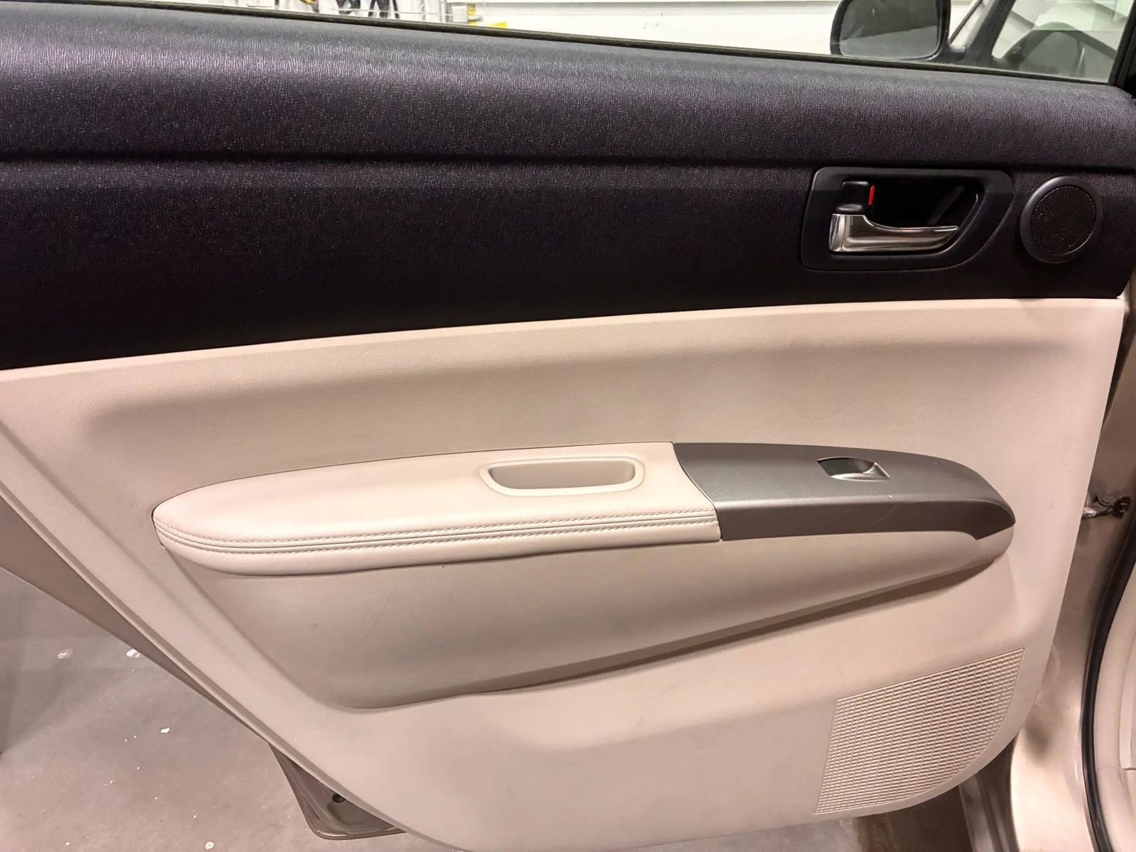 Used 2006 Toyota Prius Hatchback 4D image 25