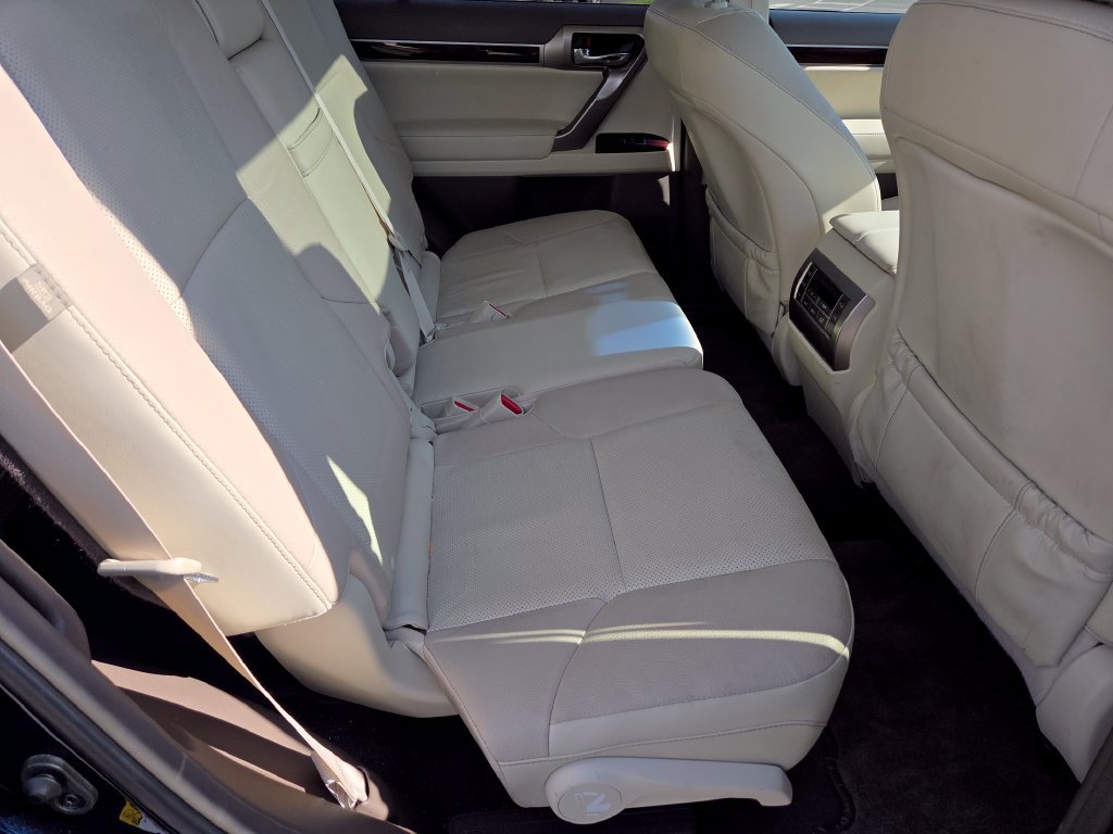 Used 2018 Lexus GX 460 Premium w/ Premium Package AWD/4WD image 28