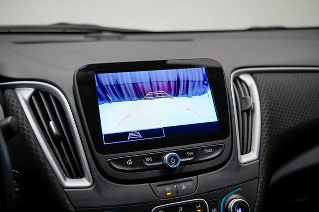 Used 2024 Chevrolet Malibu LT image 4