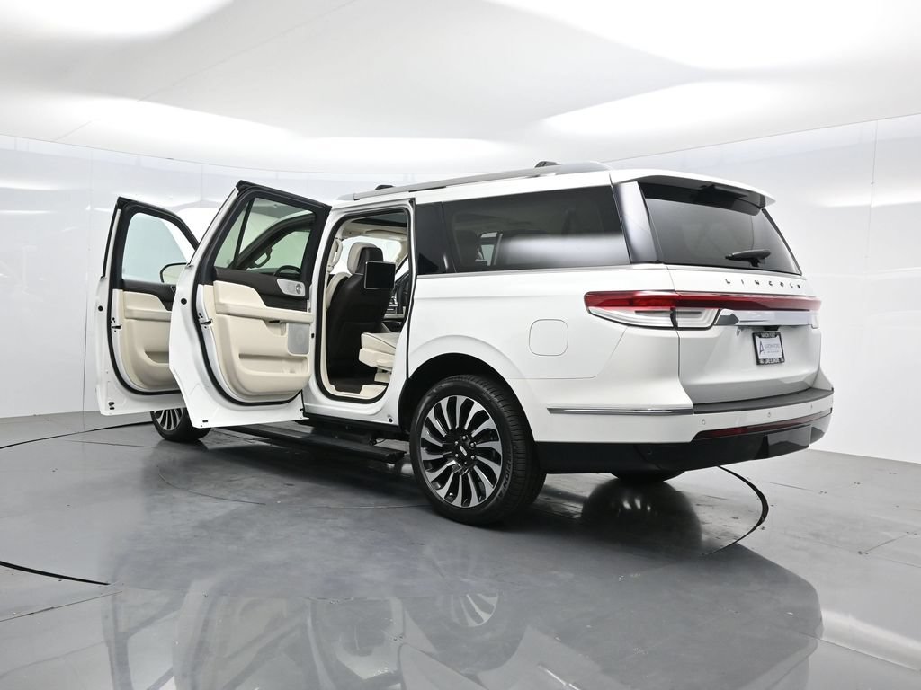 Used 2023 Lincoln Navigator L Black Label AWD/4WD image 60