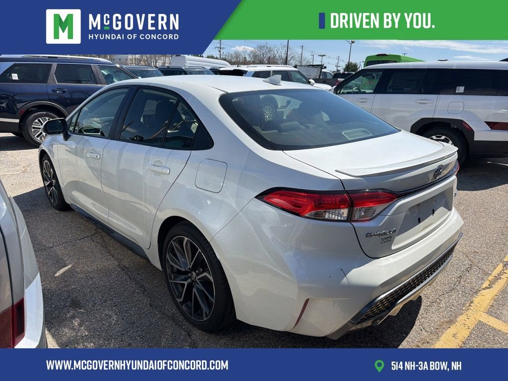 Used 2020 Toyota Corolla SE image 2