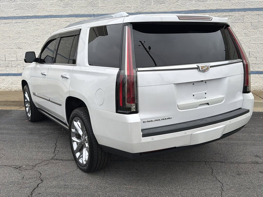 Used 2016 Cadillac Escalade Platinum image 5