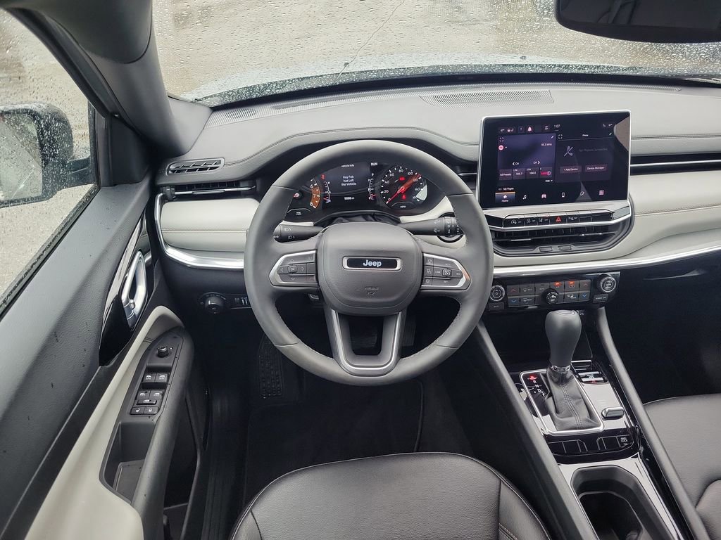 Used 2024 Jeep Compass Limited AWD/4WD image 8