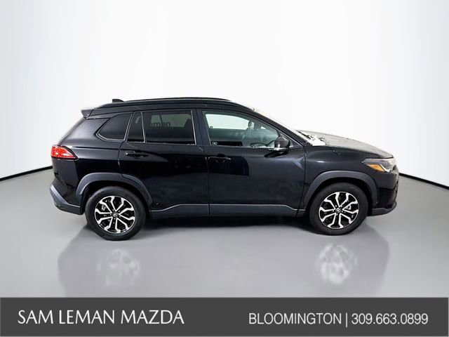Used 2024 Toyota Corolla Cross SE w/ Moonroof Package image 8