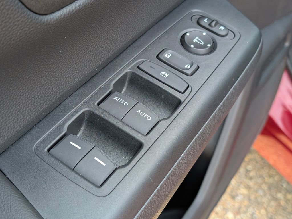 Used 2025 Honda CR-V Sport image 15