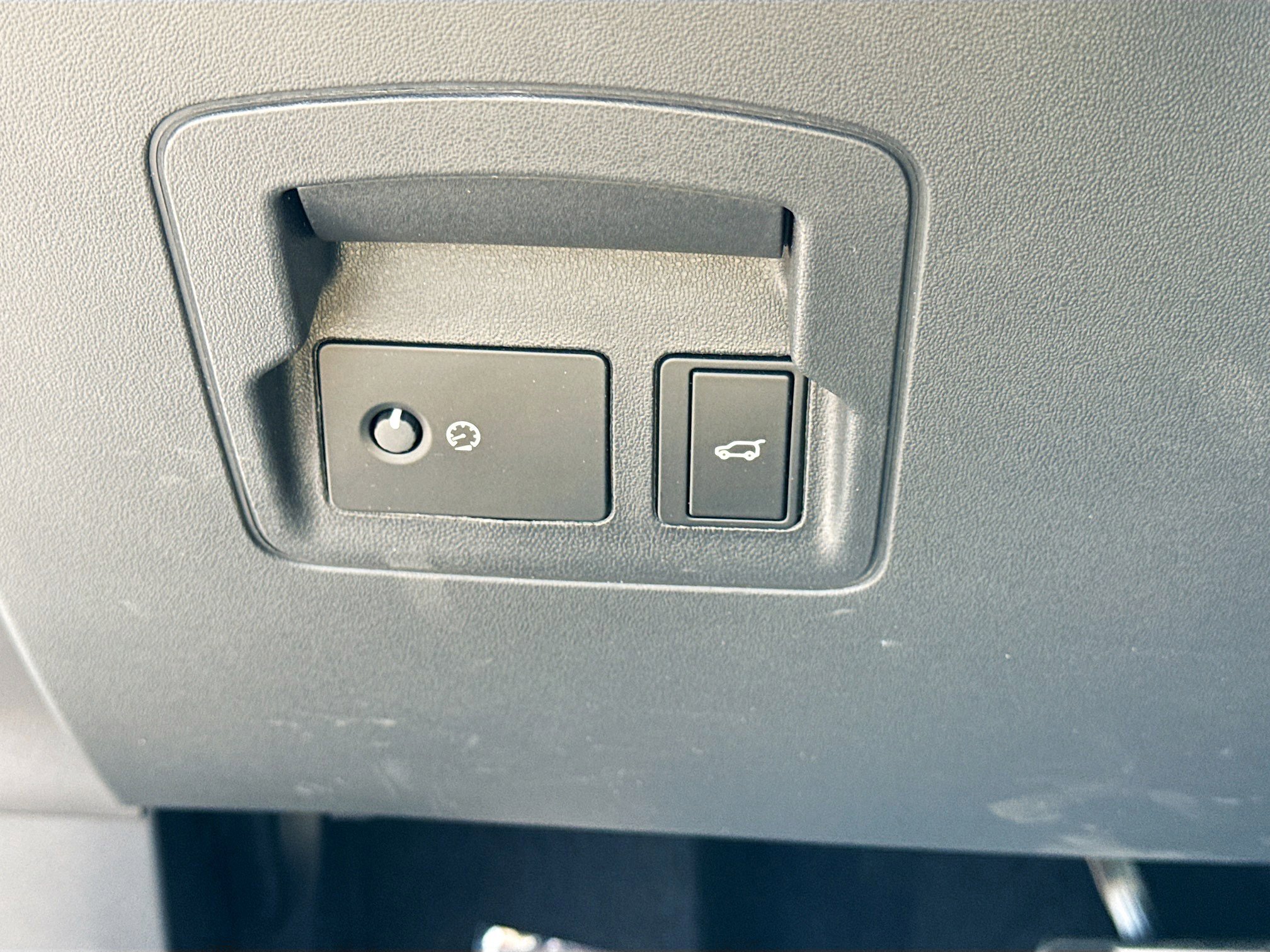 Used 2026 Land Rover Range Rover Velar Dynamic SE image 35