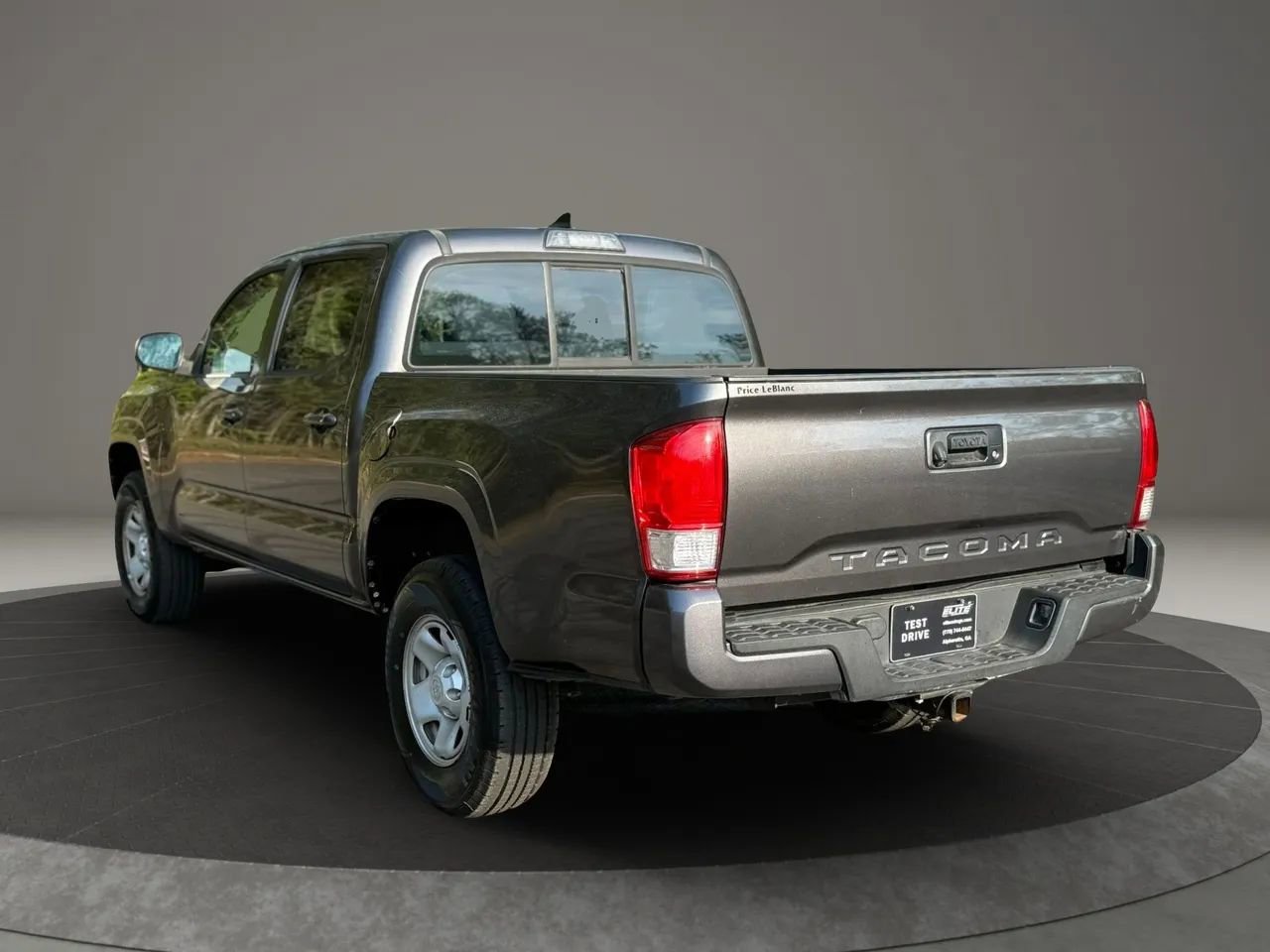 Used 2016 Toyota Tacoma SR w/ SR Convenience Package RWD image 4