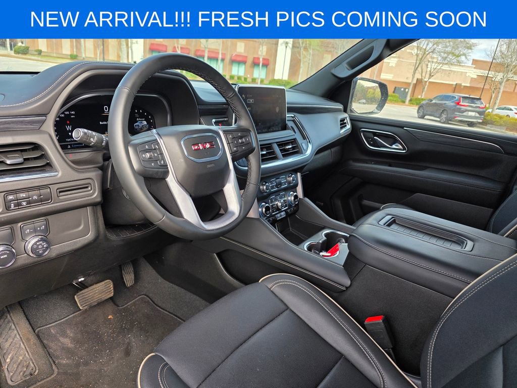 Used 2024 GMC Yukon XL SLT w/ SLT Luxury Package image 8