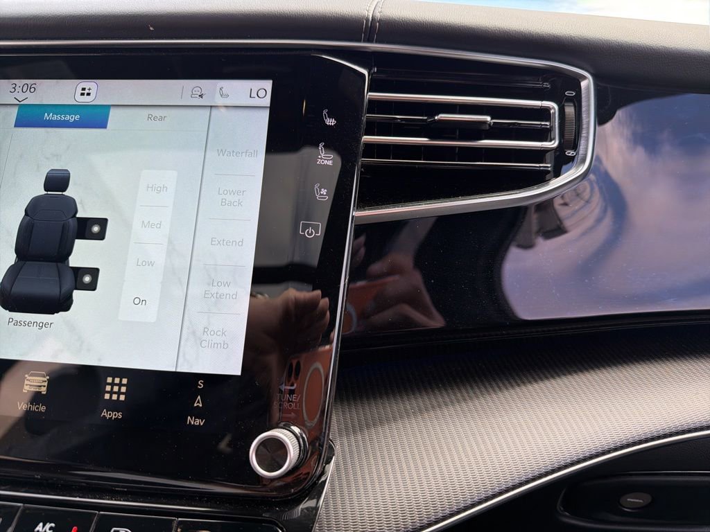 Used 2024 Jeep Grand Wagoneer Series II w/ Quick Order Packagew 28T image 56