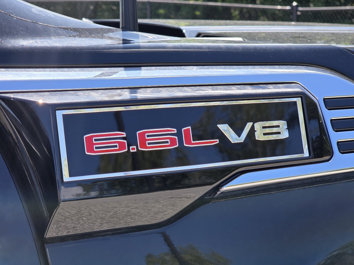 New 2026 GMC Sierra 3500 SLT w/ SLT Premium Package AWD/4WD image 21