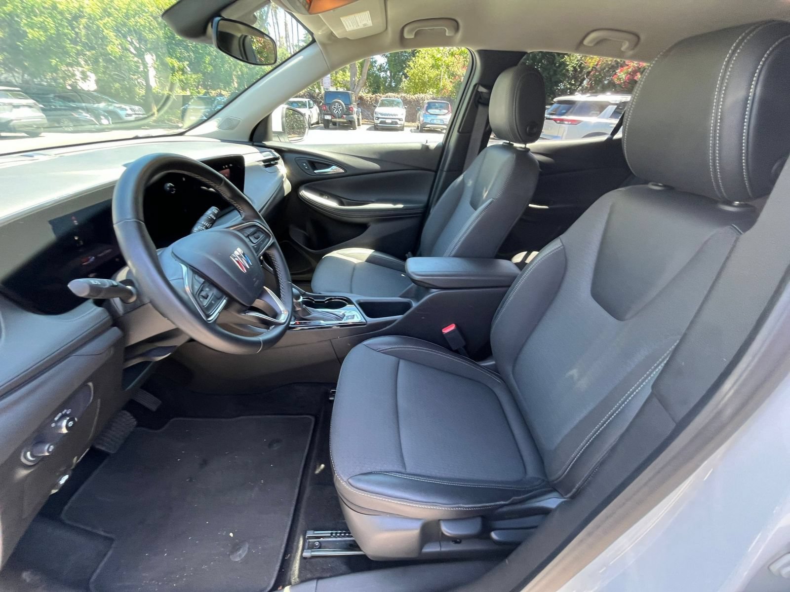 Used 2025 Buick Encore GX Preferred FWD image 25