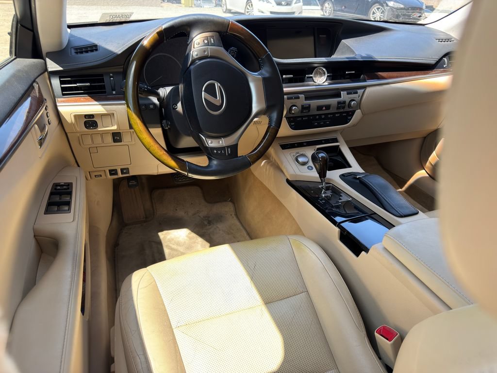 Used 2013 Lexus ES 350 w/ Luxury Pkg FWD image 9