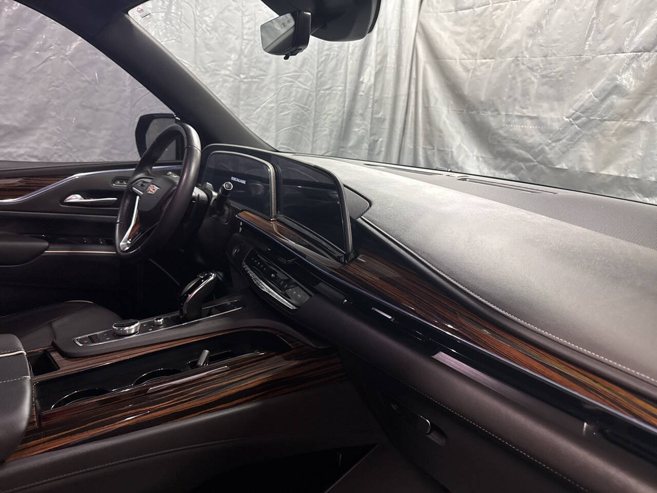 Used 2023 Cadillac Escalade ESV Premium Luxury w/ LPO, Floor Liner Package AWD/4WD image 20