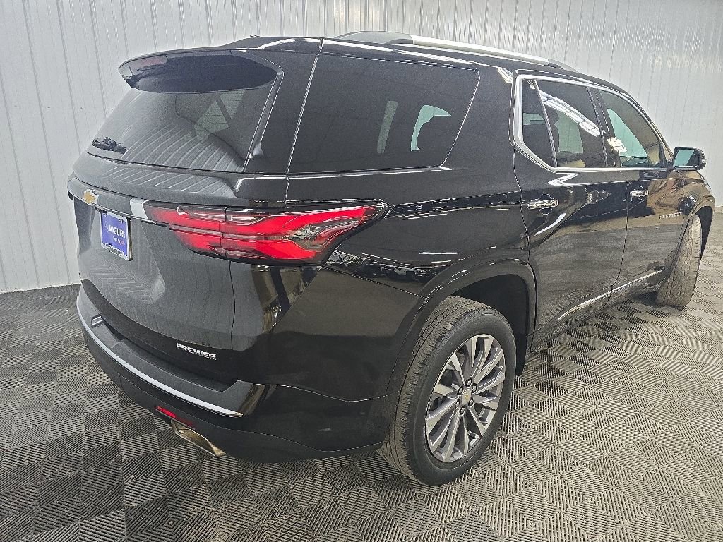 Used 2023 Chevrolet Traverse Premier AWD/4WD image 10