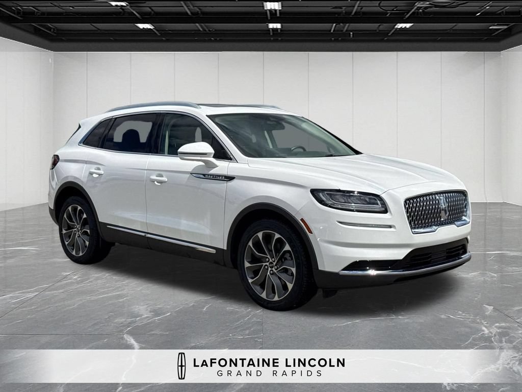 Certified 2023 Lincoln Nautilus Reserve w/ Class II Trailer Tow Package AWD/4WD image 7