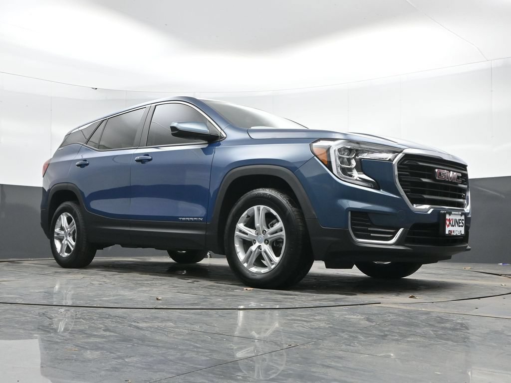 Used 2024 GMC Terrain SLE AWD/4WD image 47