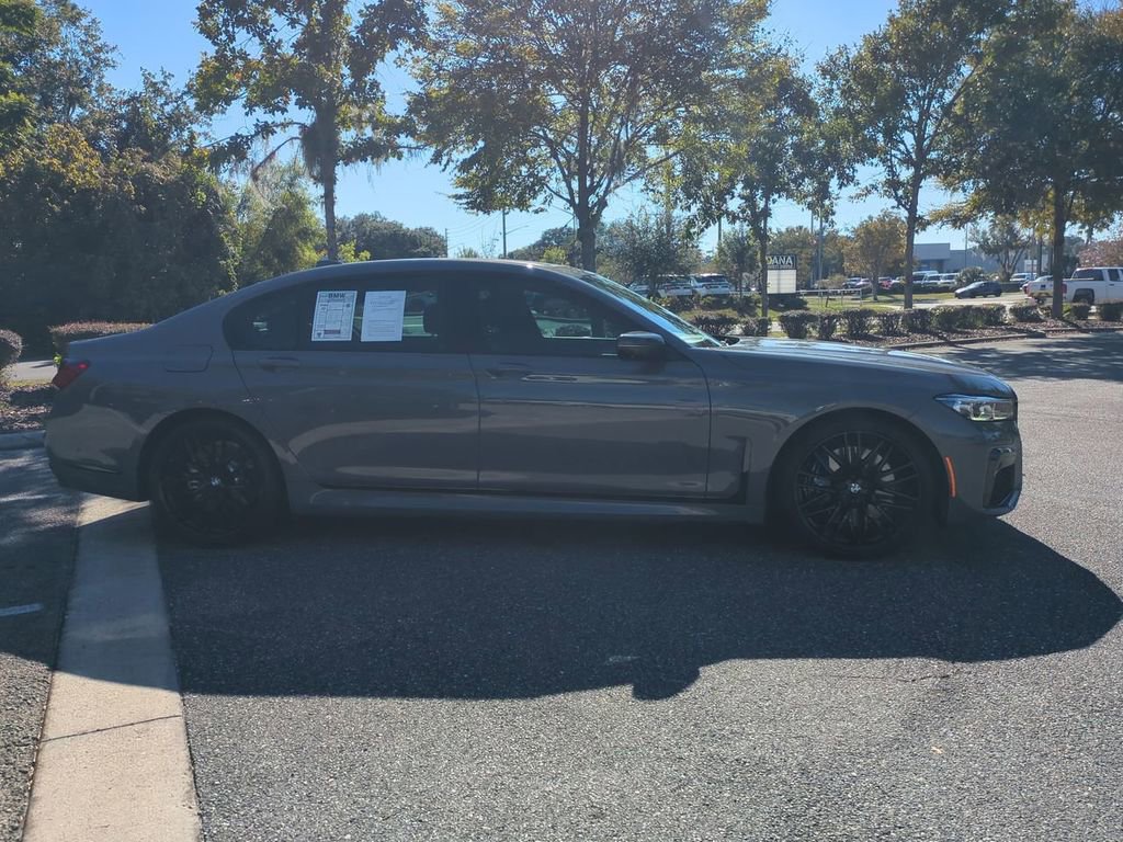 Used 2022 BMW 750i xDrive w/ Executive Package image 4