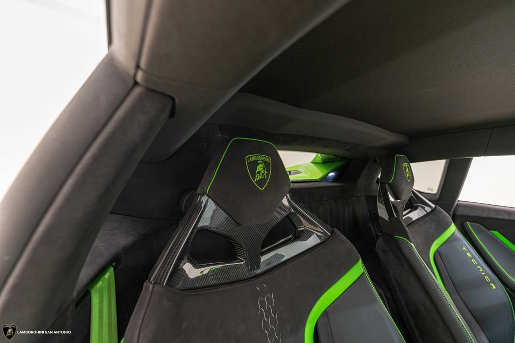 Used 2024 Lamborghini Huracan Tecnica RWD image 26