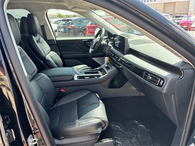 New 2025 Lincoln Aviator Reserve w/ Luxury Package image 18